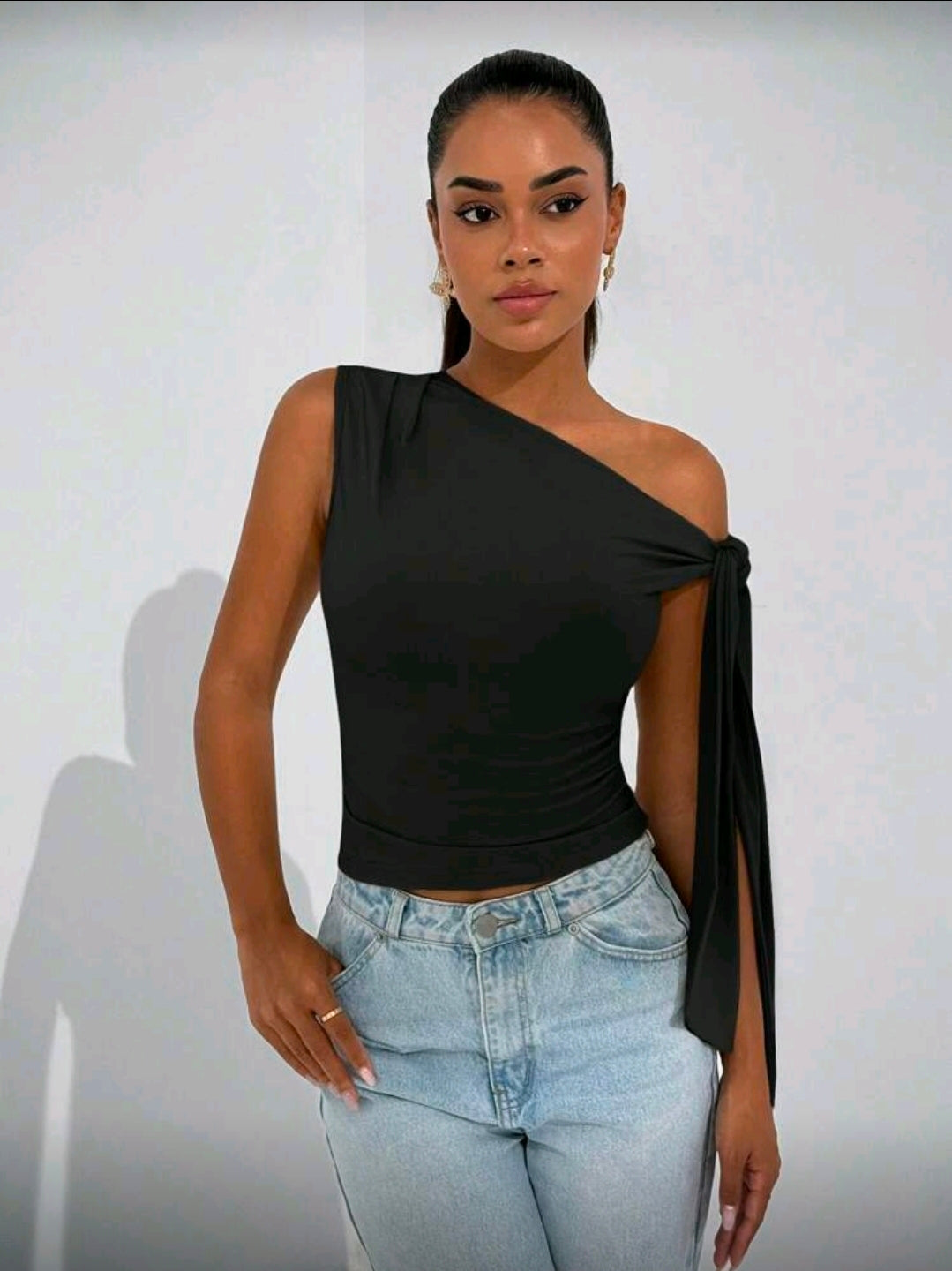 Knotted Offshoulder Top